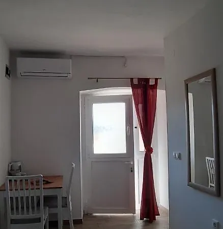 Lami בית הארחה